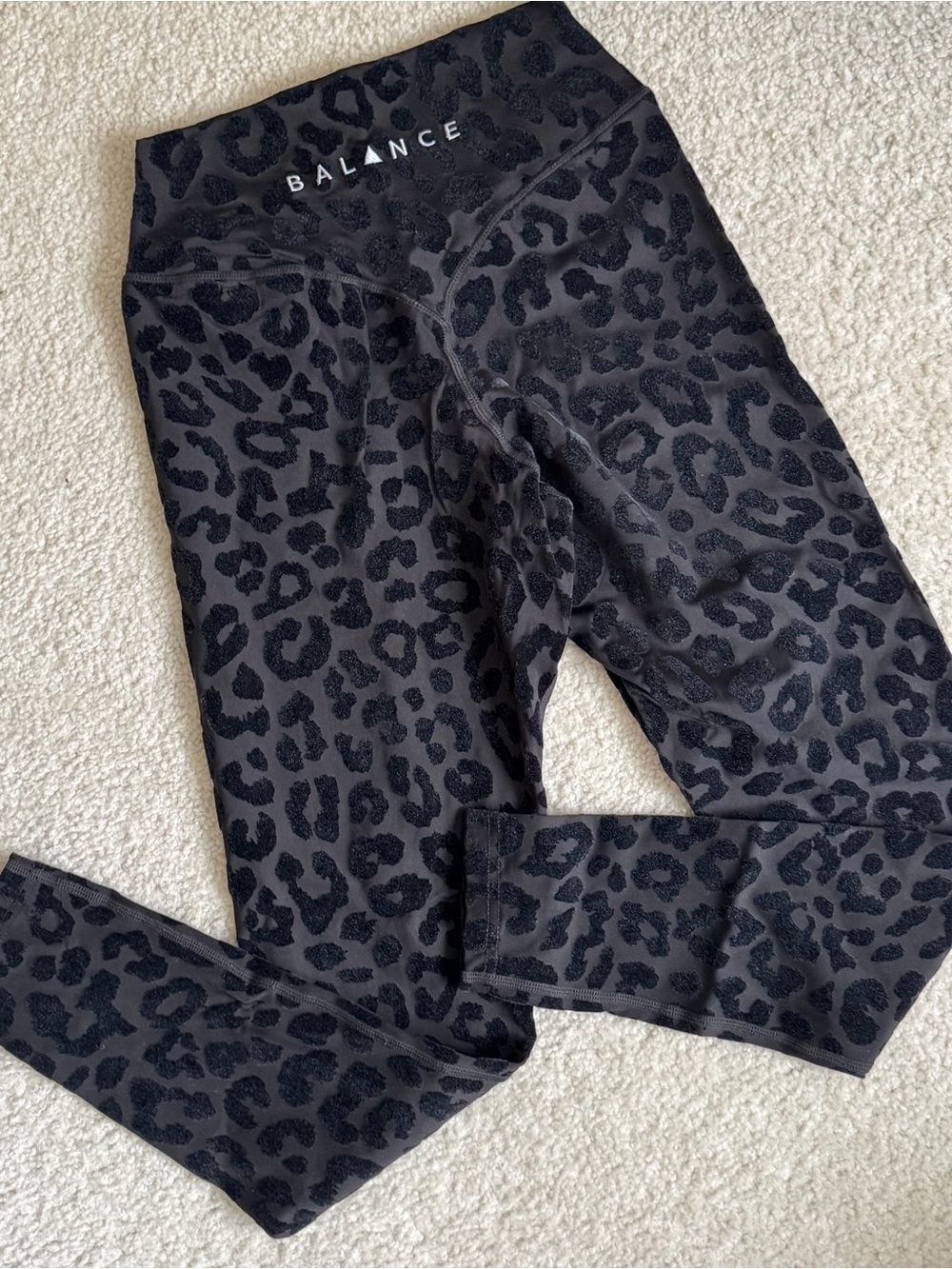 Balance Athletica Vitality Cheetah leopard flock print black leggings small